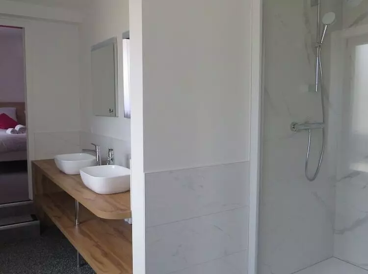 ホテル Les Jardins De Saulzet