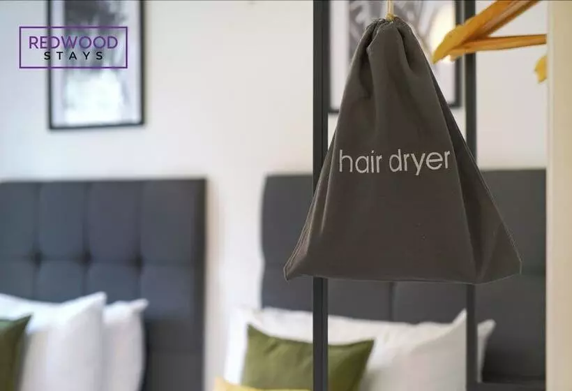 Majatalo Woolhampton Drive House By Redwood Stays