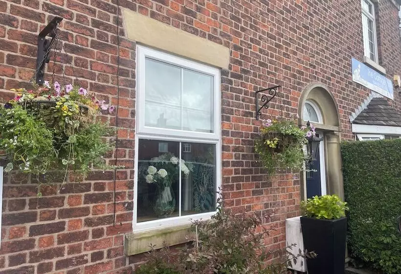 Residenssi Charming Green Retreat In Idyllic Eccleston