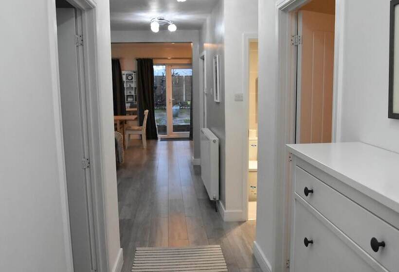 Residenza Charming Wembley Home Near Wembley Stadium