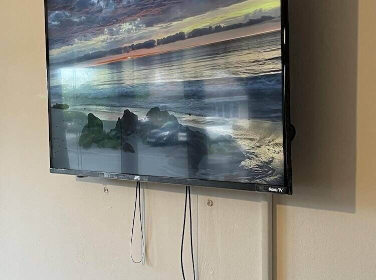 Residência Hive Stays, Sleeps 3, Free Parking, Wifi, Smart Tv