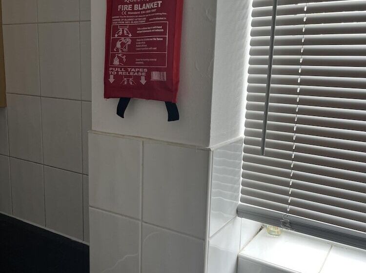 Residência Hive Stays, Sleeps 3, Free Parking, Wifi, Smart Tv