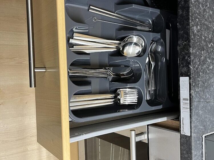 Residência Hive Stays, Sleeps 3, Free Parking, Wifi, Smart Tv