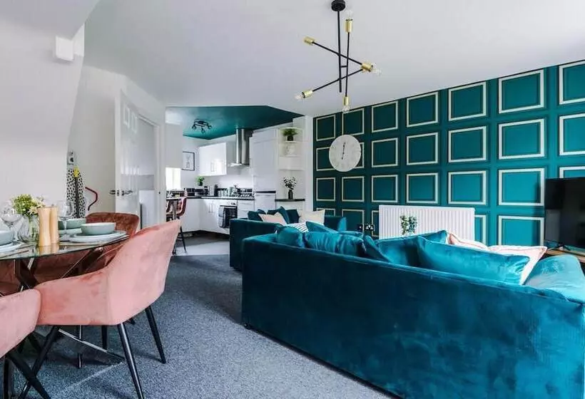 Residenssi Lovely 4 Bed/ Monthly Discount/ Bottle