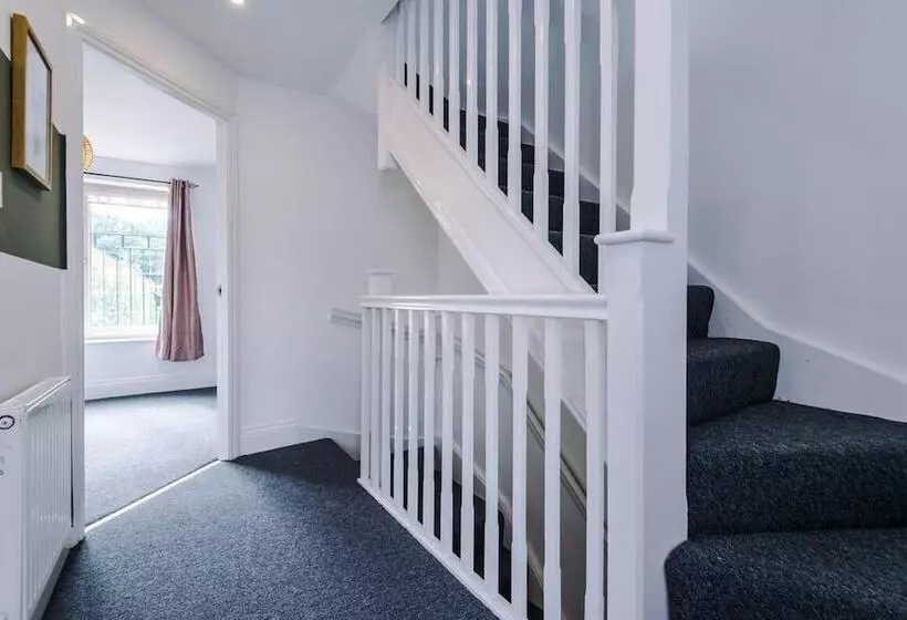 Residenssi Lovely 4 Bed/ Monthly Discount/ Bottle