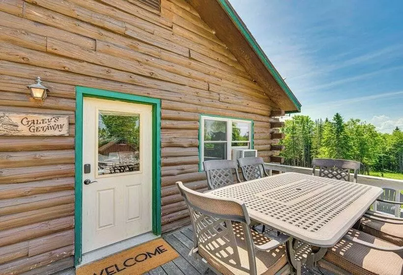 Rustic Cabin In West Danville W/ Deck & Fire Pit!