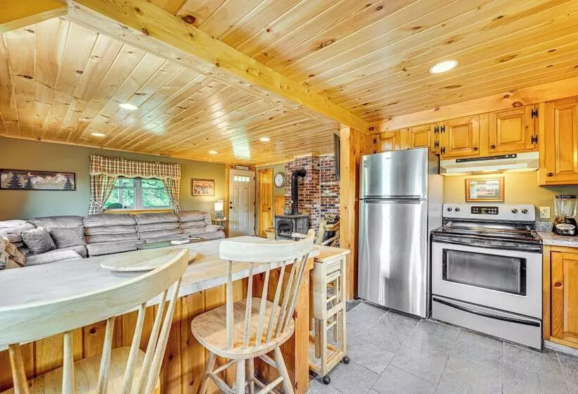 Rustic Cabin In West Danville W/ Deck & Fire Pit!