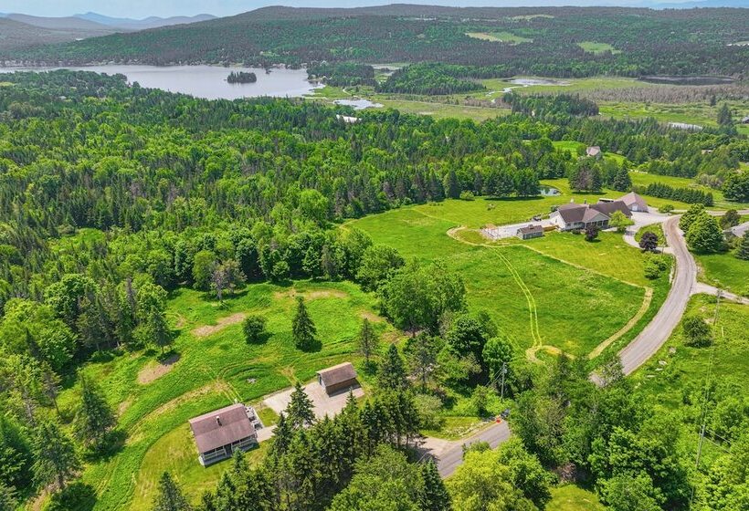 Rustic Cabin In West Danville W/ Deck & Fire Pit!
