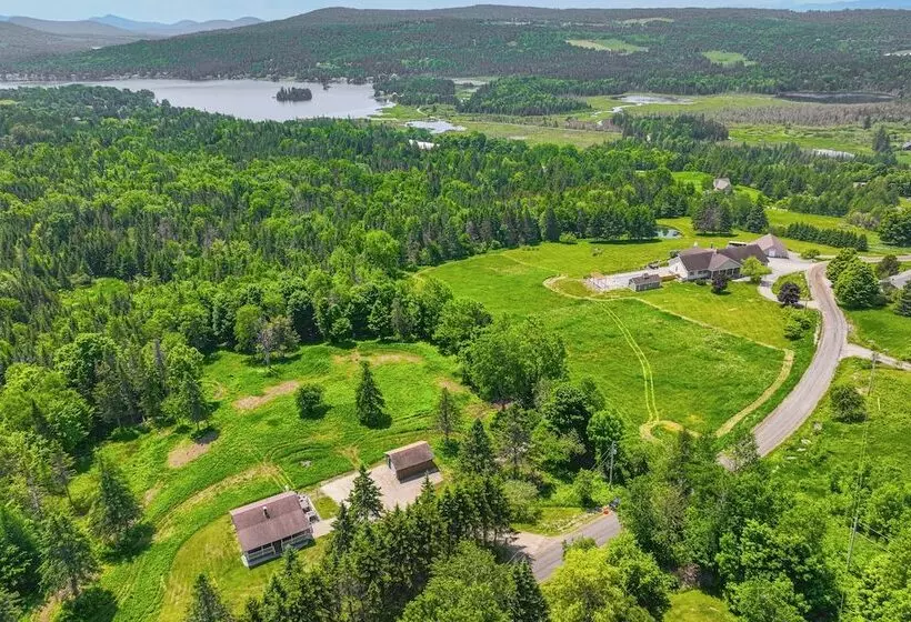 Rustic Cabin In West Danville W/ Deck & Fire Pit!