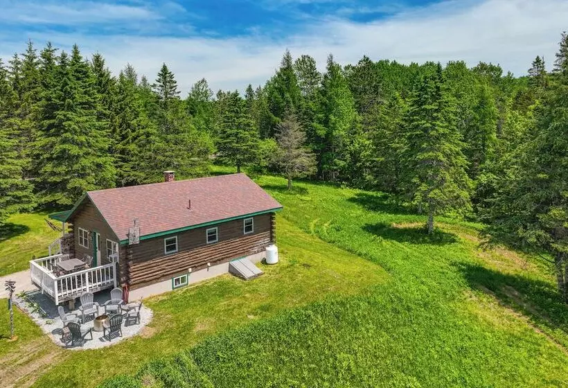 Rustic Cabin In West Danville W/ Deck & Fire Pit!