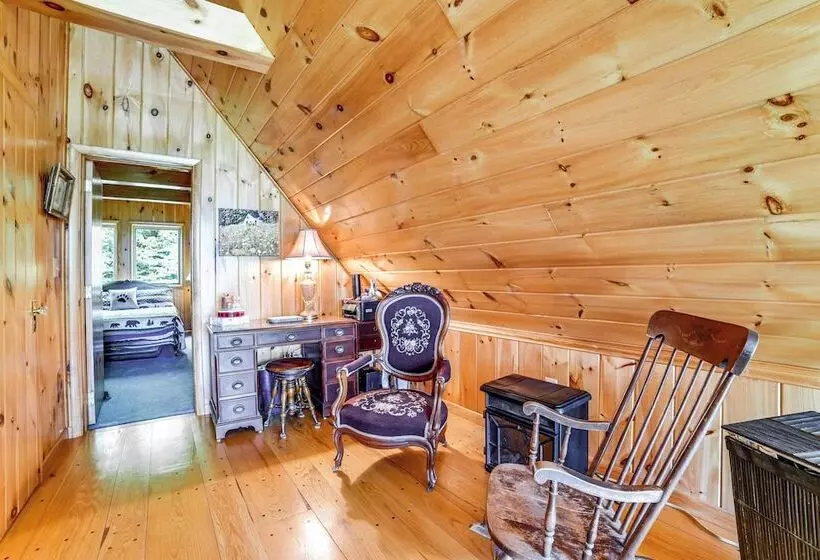 Secluded Oxford Cabin On 75 Acres: Sunset Views!