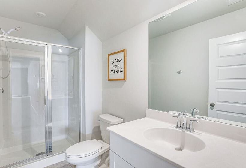 Patio & Backyard: Spacious Home In Moncks Corner