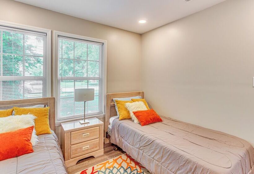 Whiteville Home W/ Fire Pit Near Lake Waccamaw!