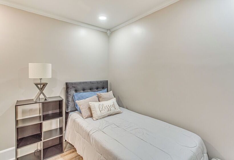 Whiteville Home W/ Fire Pit Near Lake Waccamaw!