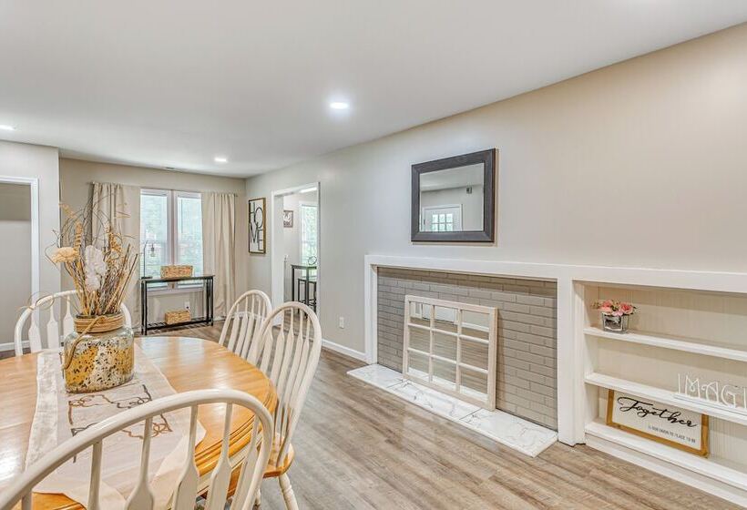 Whiteville Home W/ Fire Pit Near Lake Waccamaw!