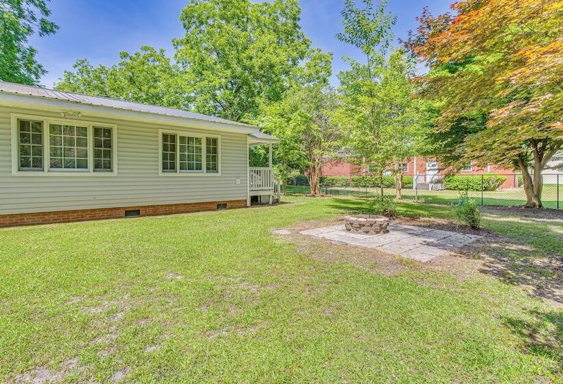 Whiteville Home W/ Fire Pit Near Lake Waccamaw!