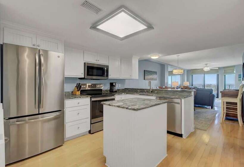 311 B Shipwatch By Avantstay Shared Pool + View