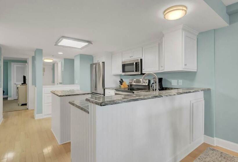 311 B Shipwatch By Avantstay Shared Pool + View