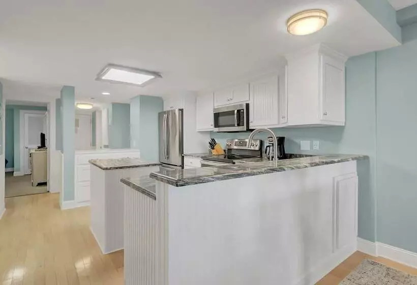 311 B Shipwatch By Avantstay Shared Pool + View