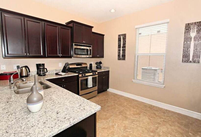 5132oa 5 Bed With Games Room And Spa