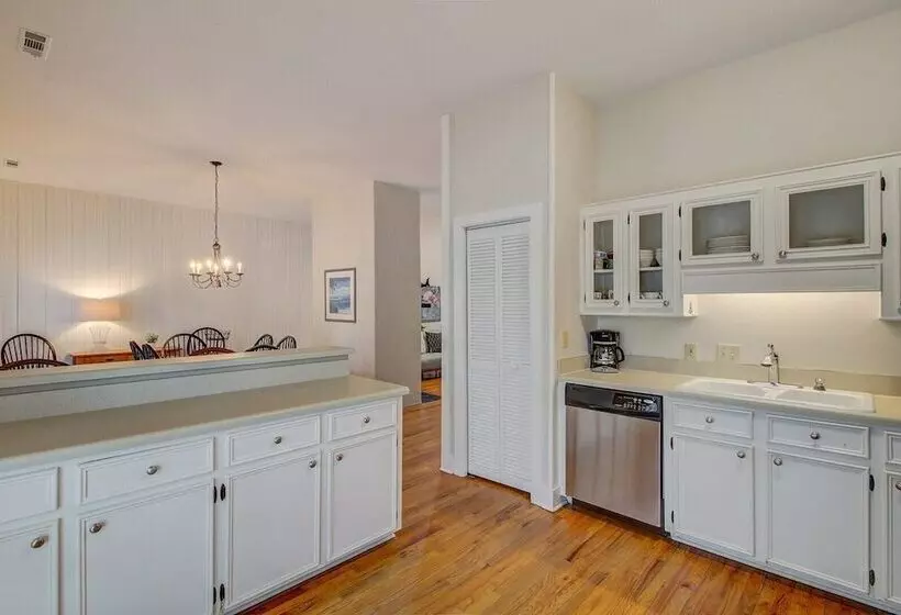 75 Grand Pavilion By Avantstay Steps From Beach + 2 Community Pools