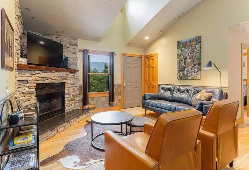 Among The Clouds By Avantstay Views + Hot Tub