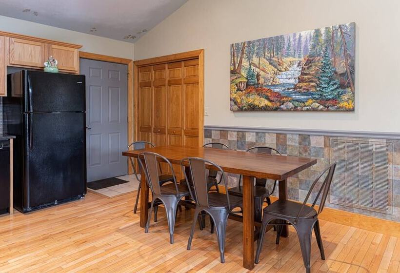 Among The Clouds By Avantstay Views + Hot Tub