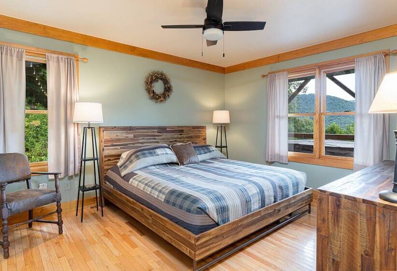 Among The Clouds By Avantstay Views + Hot Tub