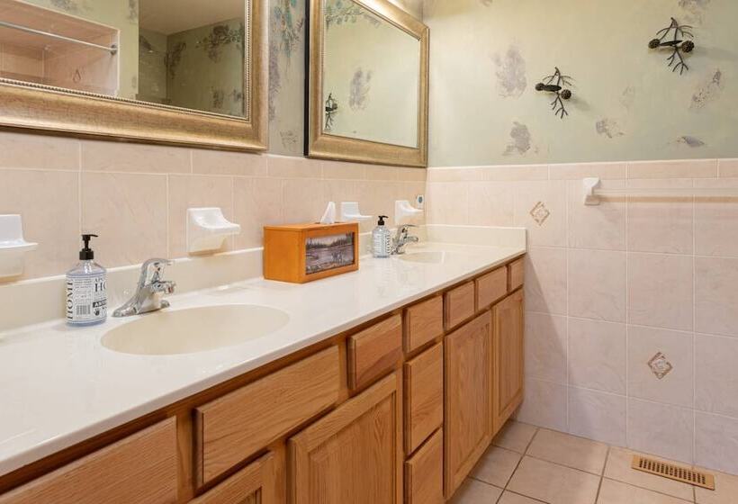 Among The Clouds By Avantstay Views + Hot Tub