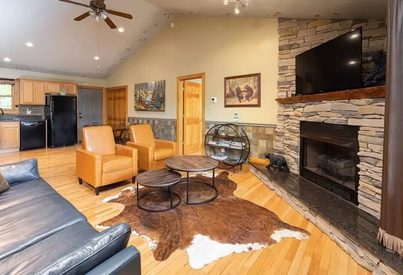 Among The Clouds By Avantstay Views + Hot Tub