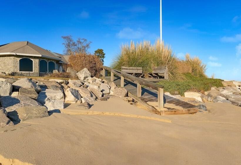 Bay House By Avantstay Waterfront, Pier, Pond