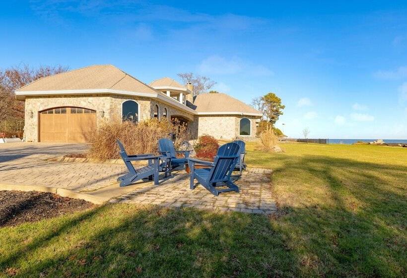 Bay House By Avantstay Waterfront, Pier, Pond