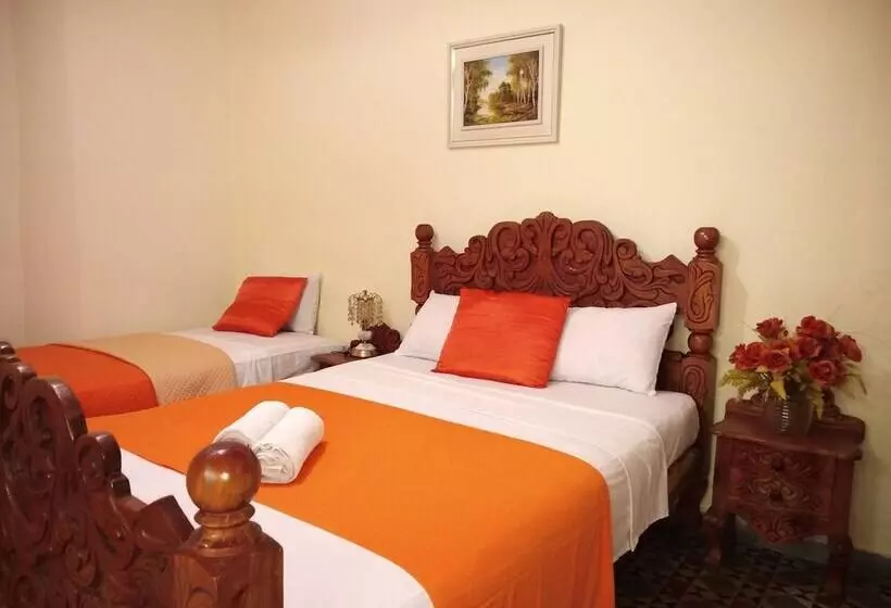 ベッドアンドブレックファースト Hostal La Esmeralda