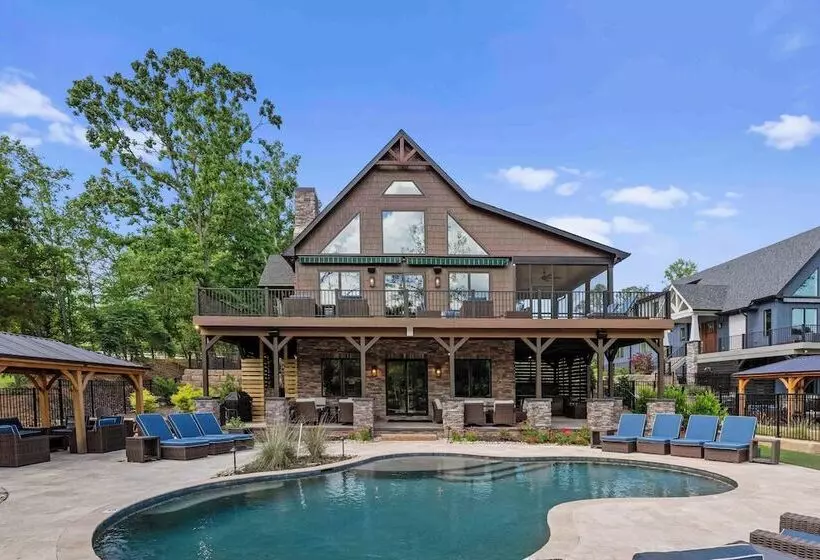 Black Bear Lodge By Avantstay Lakefront, Dock, Pool, Theater Sleeps 20+