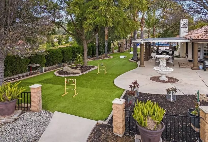 Breathtaking Meadows By Avantstay Temecula Group Retreat Pool, Pickleball, Firepit, Hot Tub