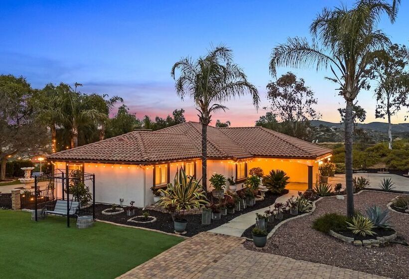 Breathtaking Meadows By Avantstay Temecula Group Retreat Pool, Pickleball, Firepit, Hot Tub