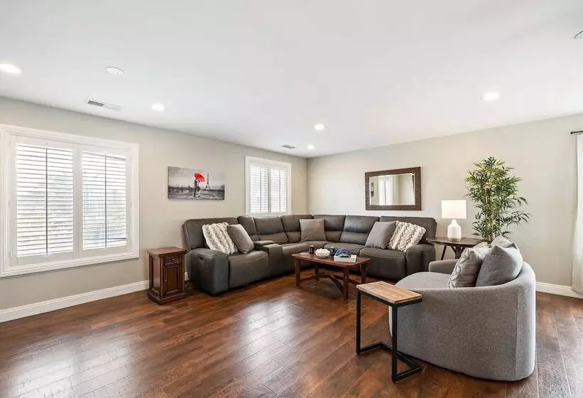 Breathtaking Meadows By Avantstay Temecula Group Retreat Pool, Pickleball, Firepit, Hot Tub