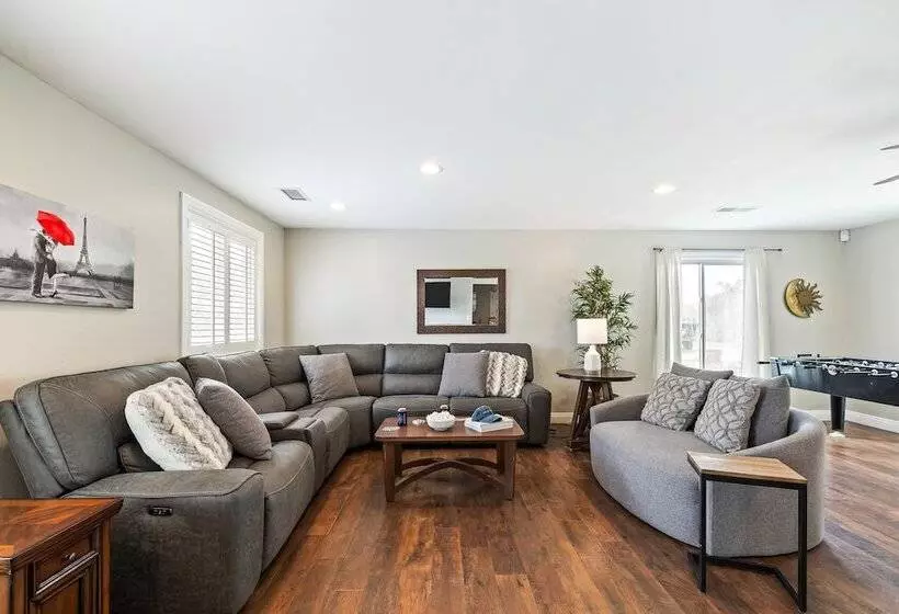 Breathtaking Meadows By Avantstay Temecula Group Retreat Pool, Pickleball, Firepit, Hot Tub