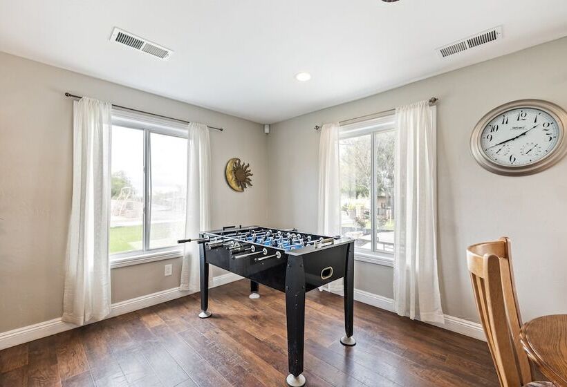 Breathtaking Meadows By Avantstay Temecula Group Retreat Pool, Pickleball, Firepit, Hot Tub