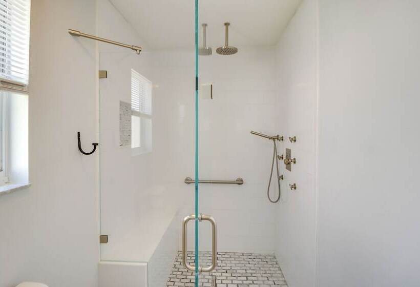 Lanai & Gas Grill: Bright Home In The Villages!