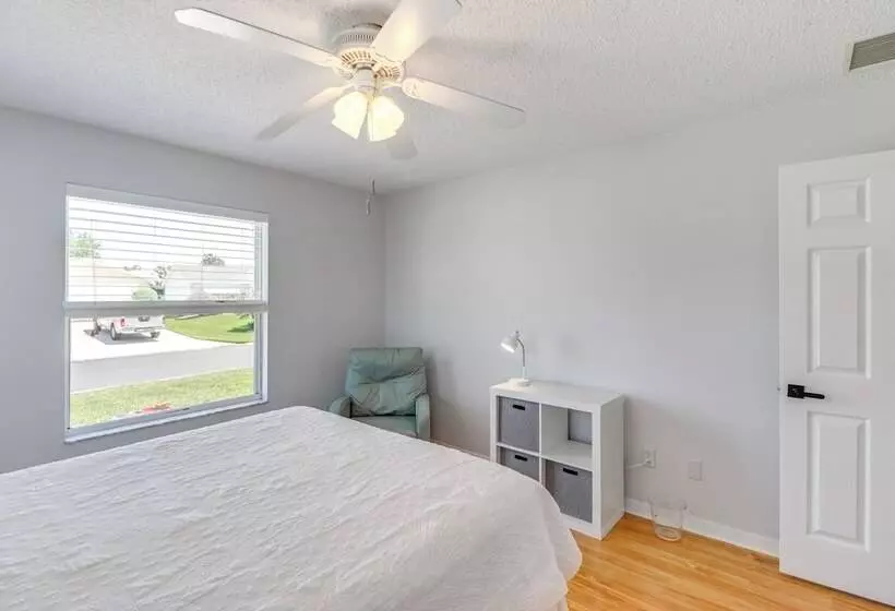 Lanai & Gas Grill: Bright Home In The Villages!