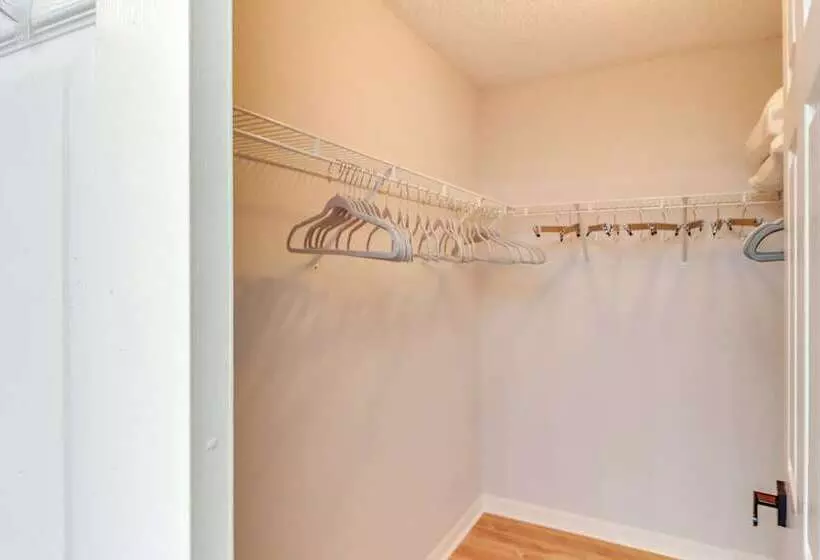 Lanai & Gas Grill: Bright Home In The Villages!