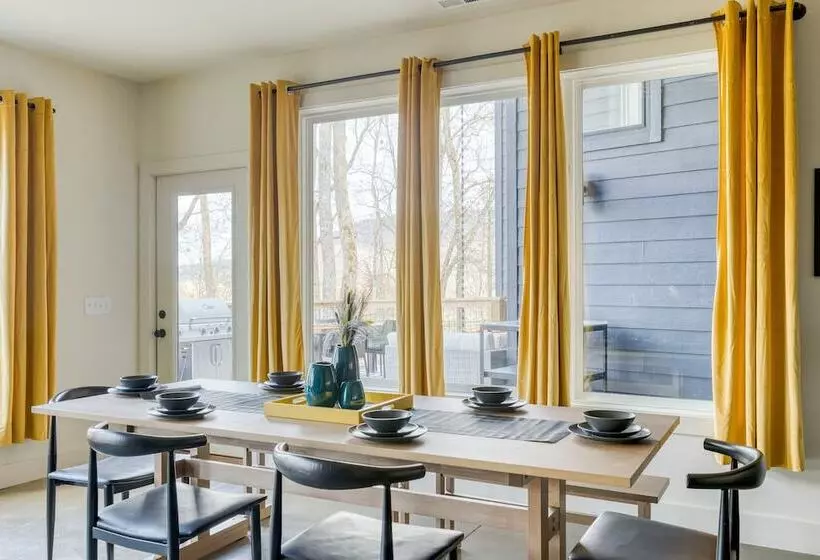 Dark Horse By Avantstay Hot Tub, Balcony, Views