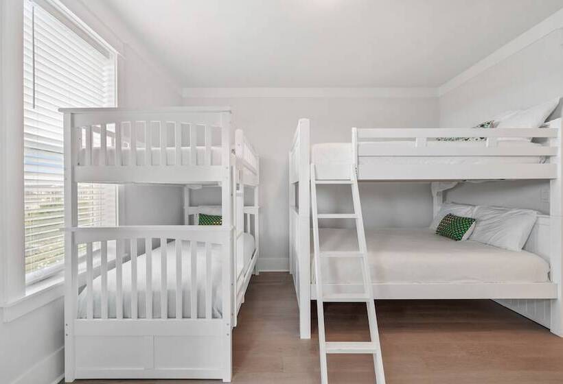 Destin Delight By Avantstay Majestic 3 Story Home Near Beach~wifi~bbq~pets Ok~community Pool Access