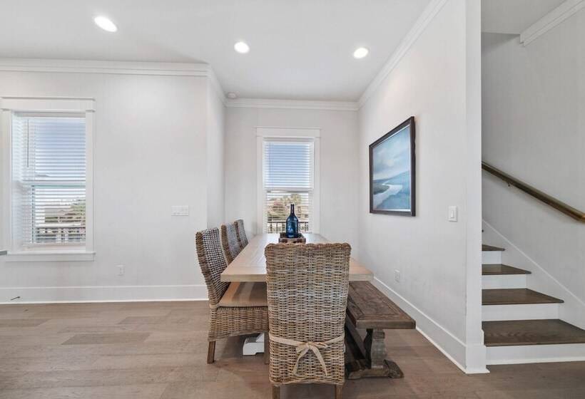 Destin Delight By Avantstay Majestic 3 Story Home Near Beach~wifi~bbq~pets Ok~community Pool Access