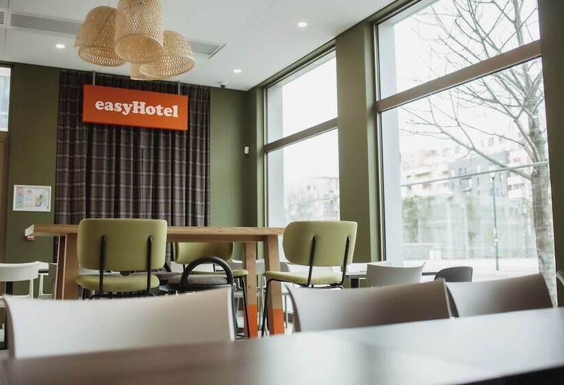 Easyhotel Marseille Euromed
