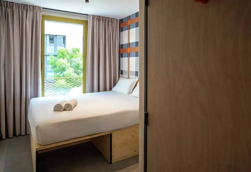 Easyhotel Marseille Euromed