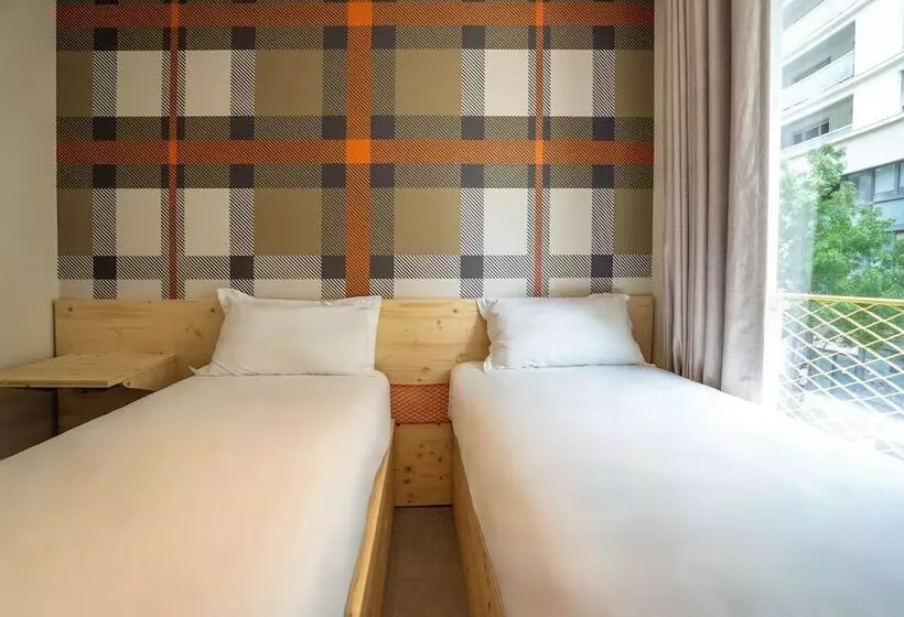 Easyhotel Marseille Euromed