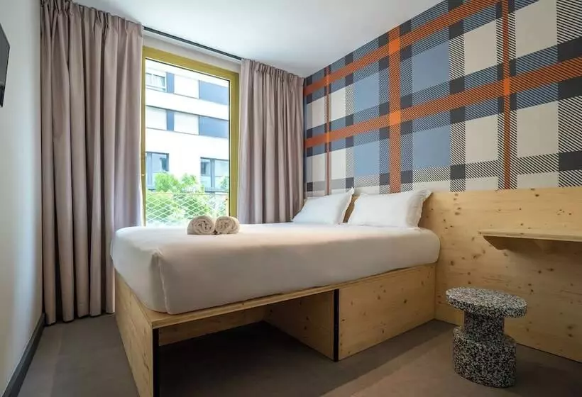 Easyhotel Marseille Euromed