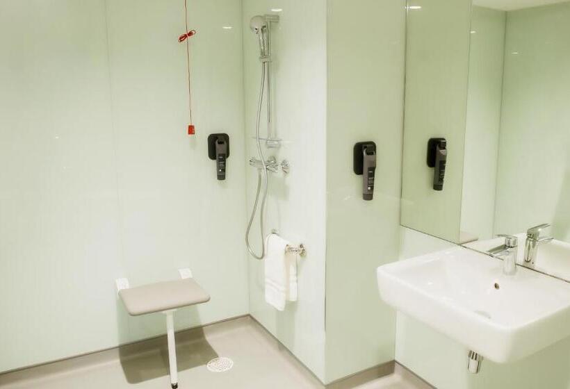 Easyhotel Marseille Euromed